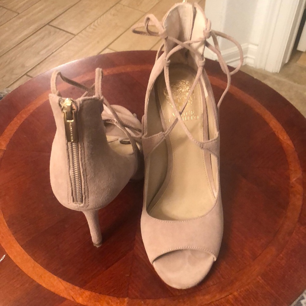 Nude 4 inch suede like new sexy too!